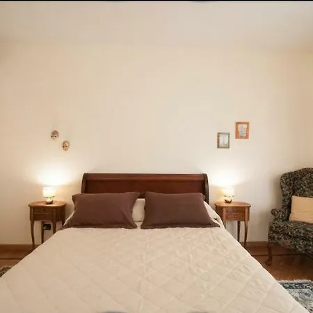 Conte Rosso Bed & Breakfast *